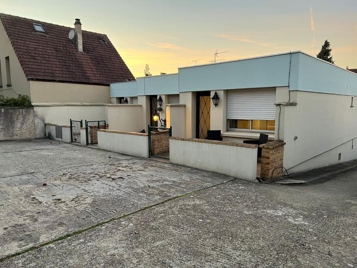 Appart'Hotel Nuiteejour Versailles Saint Cyr L'Ecole Екстериор снимка