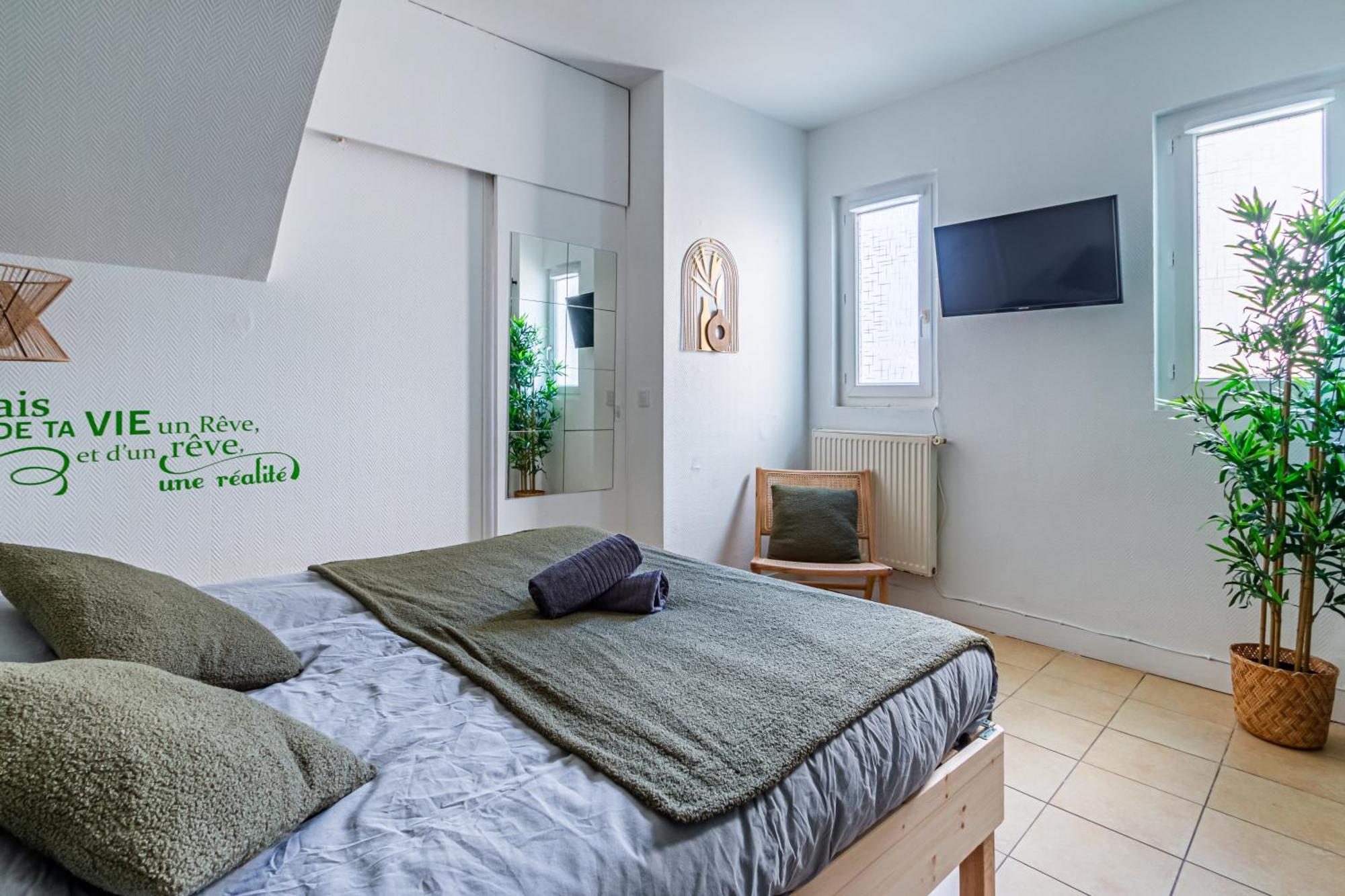 Appart'Hotel Nuiteejour Versailles Saint Cyr L'Ecole Екстериор снимка