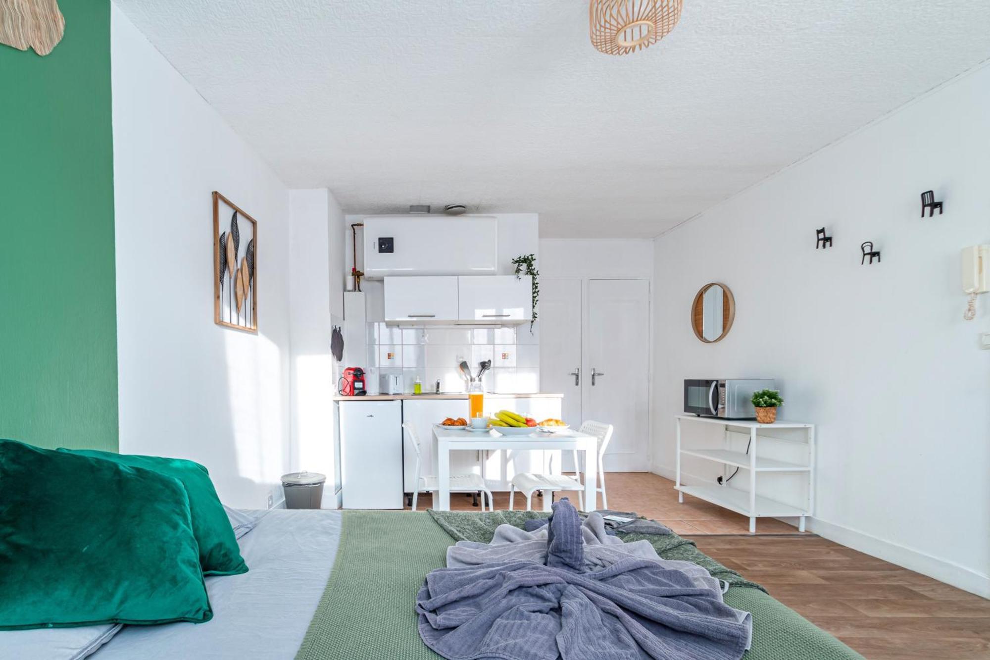 Appart'Hotel Nuiteejour Versailles Saint Cyr L'Ecole Екстериор снимка