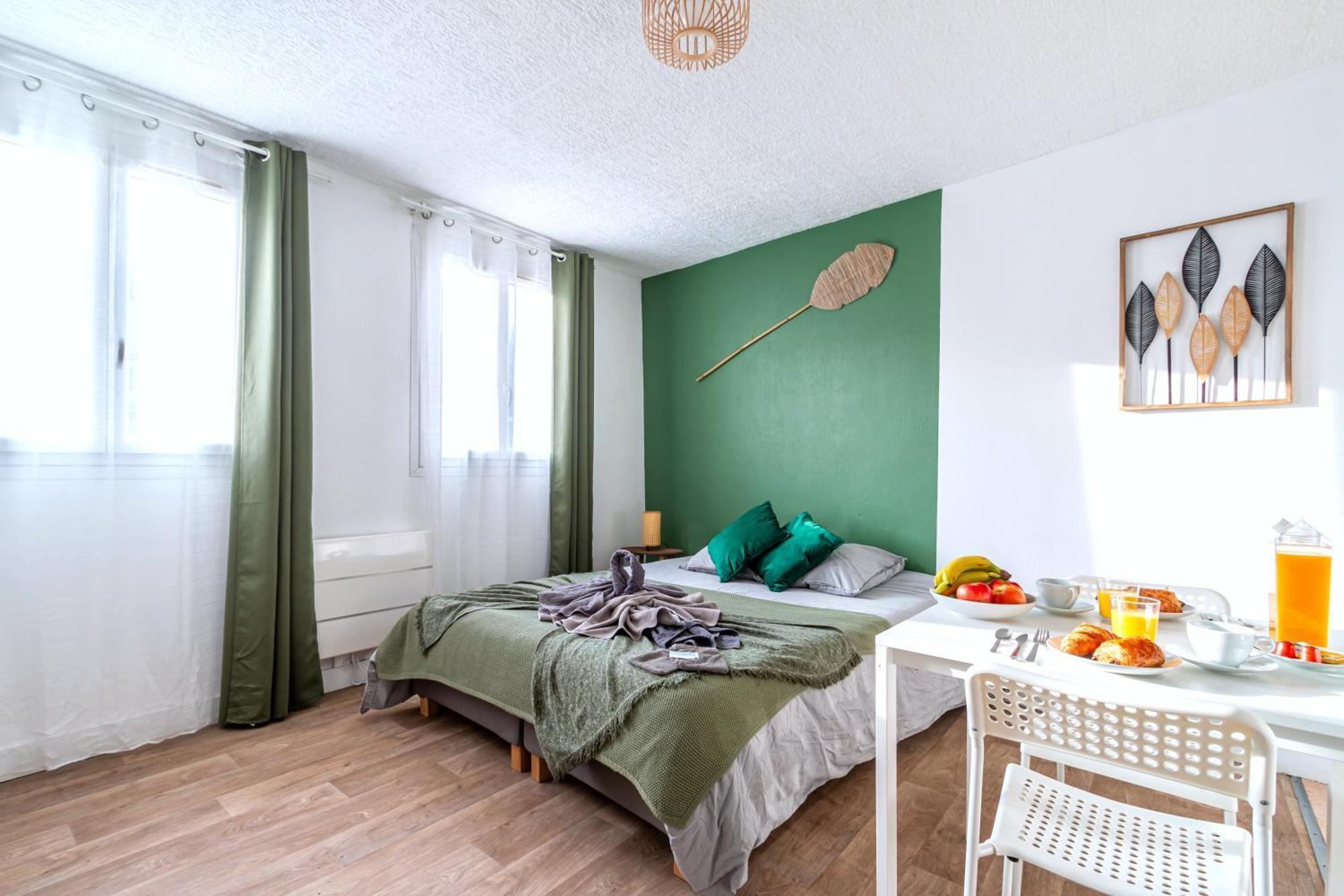 Appart'Hotel Nuiteejour Versailles Saint Cyr L'Ecole Екстериор снимка