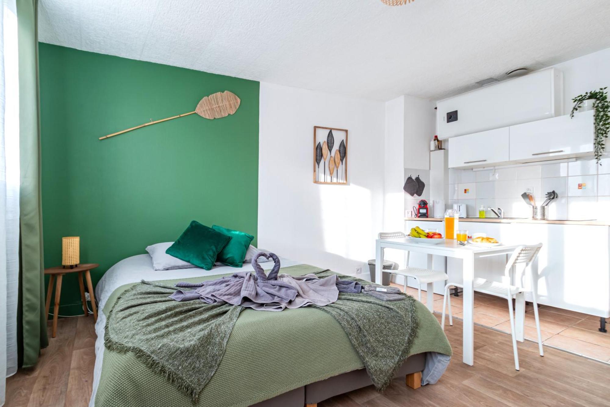 Appart'Hotel Nuiteejour Versailles Saint Cyr L'Ecole Екстериор снимка