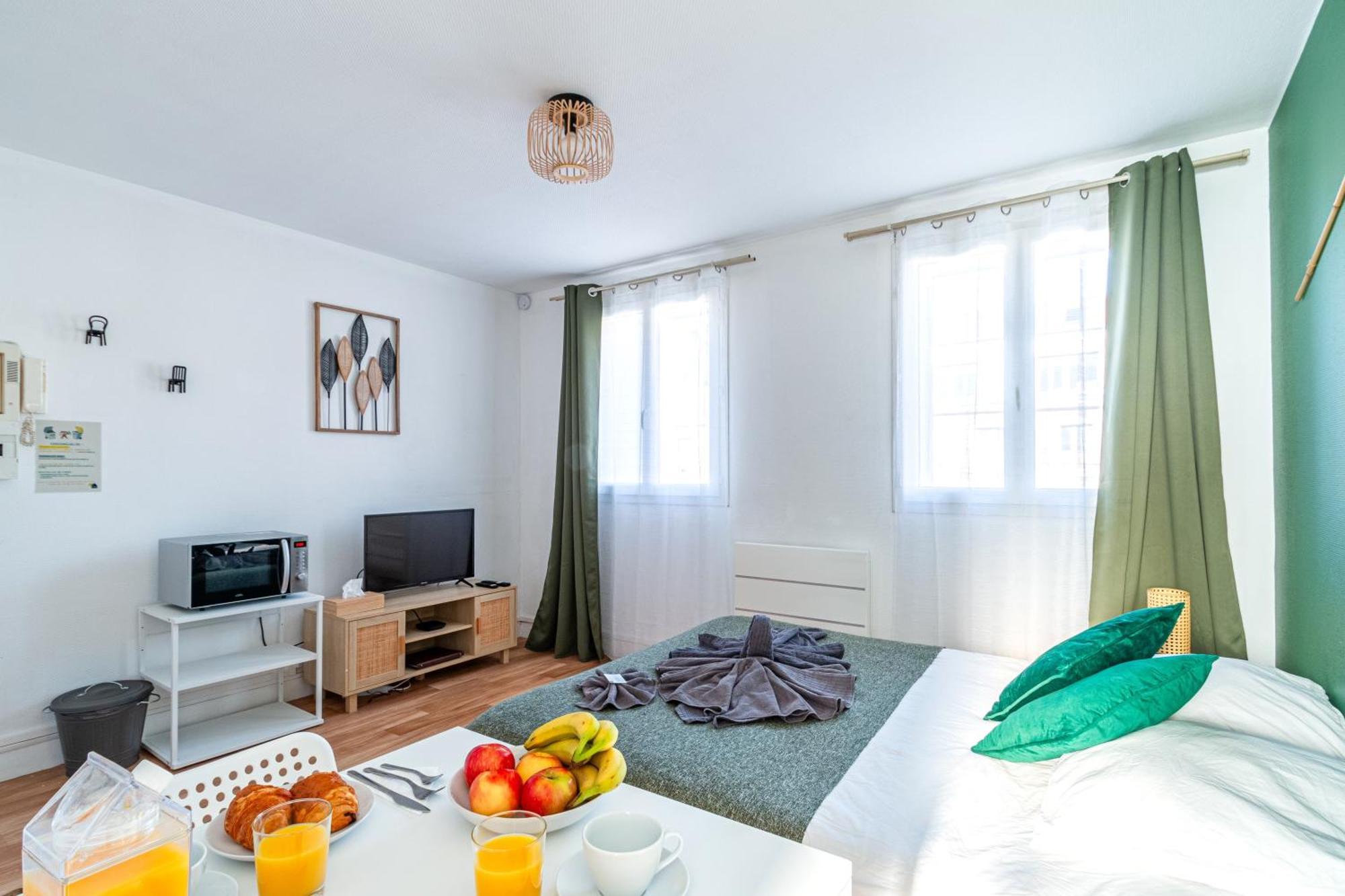 Appart'Hotel Nuiteejour Versailles Saint Cyr L'Ecole Екстериор снимка