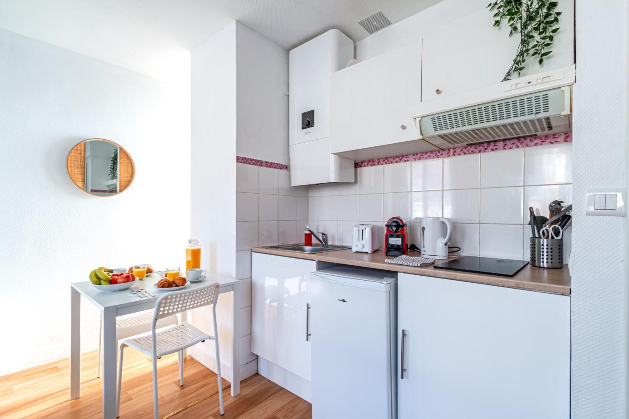 Appart'Hotel Nuiteejour Versailles Saint Cyr L'Ecole Екстериор снимка